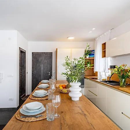 With A Parking Space Okrug Gornji, Ciovo - 21440 Apartamento *